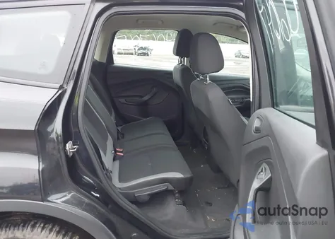 2013 Ford Escape S z USA, uszkodzony, nr VIN 1FMCU0F71DUC10431